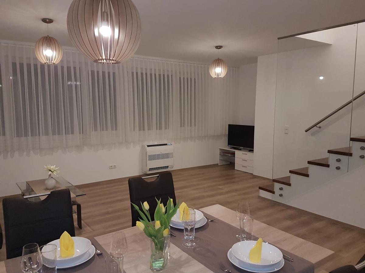 Penthouse Griemann 1 Mit Infrarotkabine Und Eigener Dachterrasse Fuer Max 4 Personen Illmitz Exterior photo