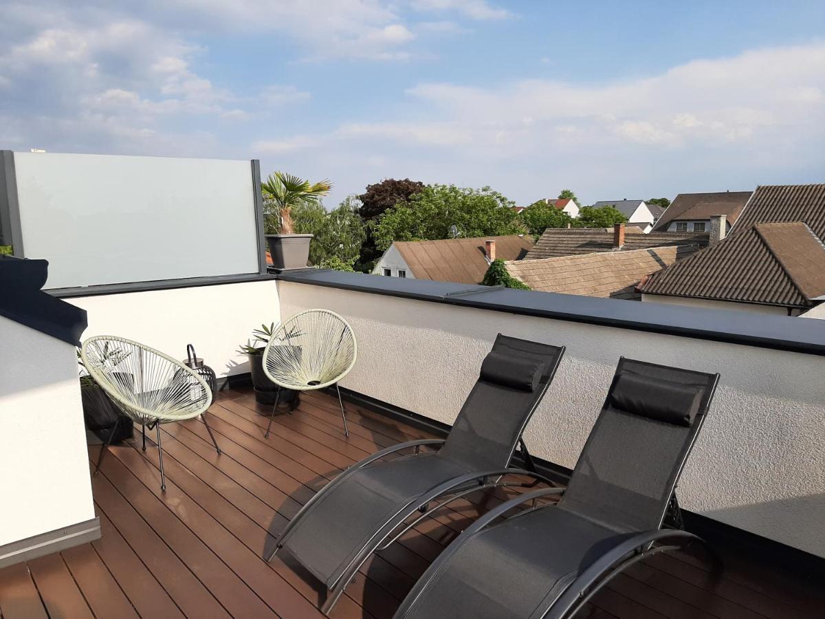 Penthouse Griemann 1 Mit Infrarotkabine Und Eigener Dachterrasse Fuer Max 4 Personen Illmitz Exterior photo